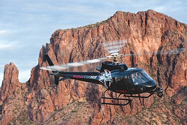 The bold SaberCat graphics gives H5 Productions AS350 B2 a distinctive identity: what company founder Mitch Kelldorf described as a personality, a heart and a soul. That identity is one thing that is helping H5s helicopter become a sought-after platform for aerial filming and charter work in the Desert Southwest.