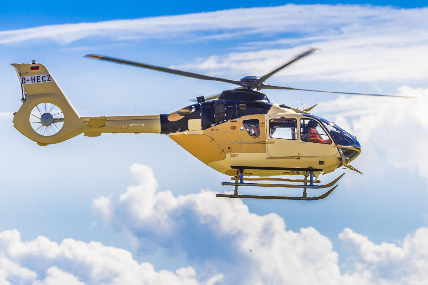 Геликоптер. Вертолет Airbus h135. H135 Helionix. Airbus Helicopters h130. Еврокоптер с фенестроном.