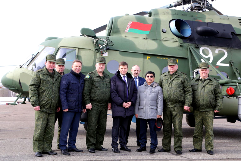 On March 22, a delegation of the Belarusian Defense Ministry led by Deputy Defense Minister Igor Lotenkov visited Russian Helicopters’ Kazan helicopter factory and were made familiar with the progress in preparing the second batch of the Mi-8MTV-5 helicopters for shipment. Rostec Photo