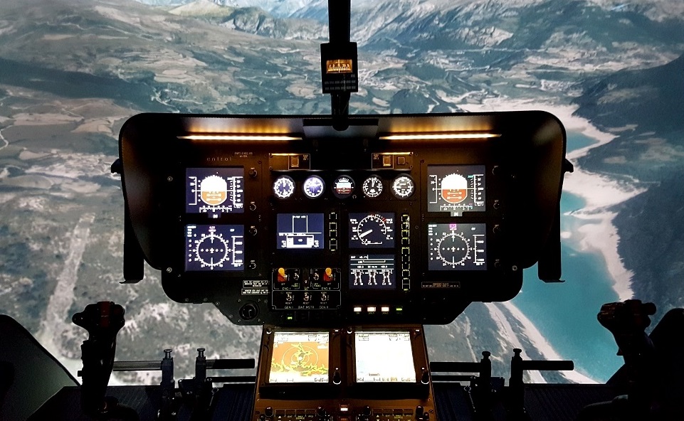 The simulator will be equipped with Garmin’s dual GTN 750, a fully integrated GPS/NAV/COM/MFD solution that will allow Coptering to offer training adjusted to current pilots’ needs, providing the capability to learn to perform localizer performance with vertical guidance and lateral navigation approaches. Entrol Photo