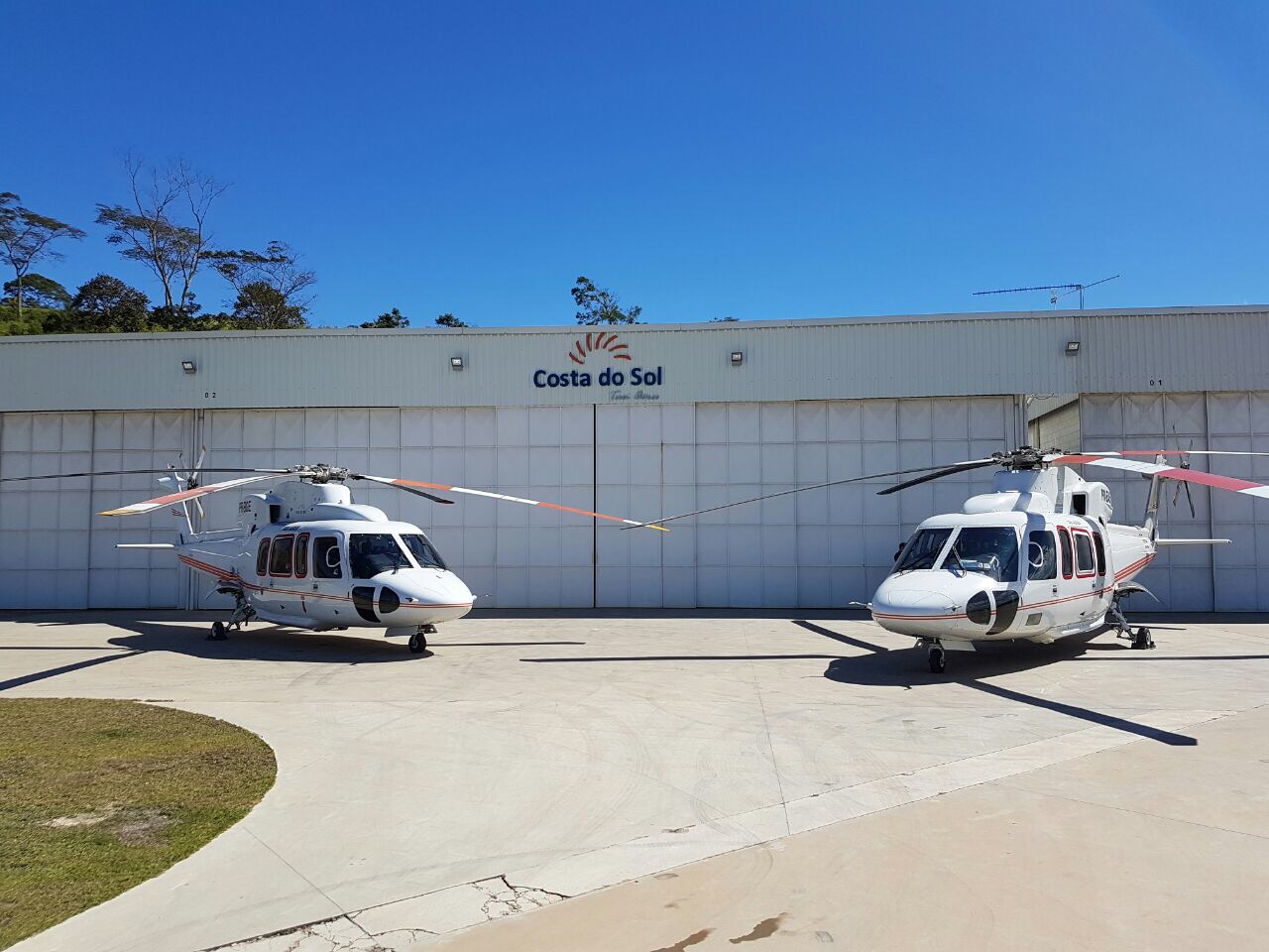 The addition of the offshore configured Sikorsky S-76C+ helicopter will follow a previous lease agreement for a similar offshore S-76C+. Costa do Sol Photo