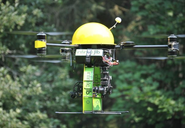 In order to apply for the SFOC, Arpentage Parleciel had to prove its compliance on unmanned aerial vehicles (UAVs), and it chose the Ontario-designed Infinitejib Surveyor 630 UAV as it has been listed on the compliant UAV list since May 2016. Infinitejib Photo