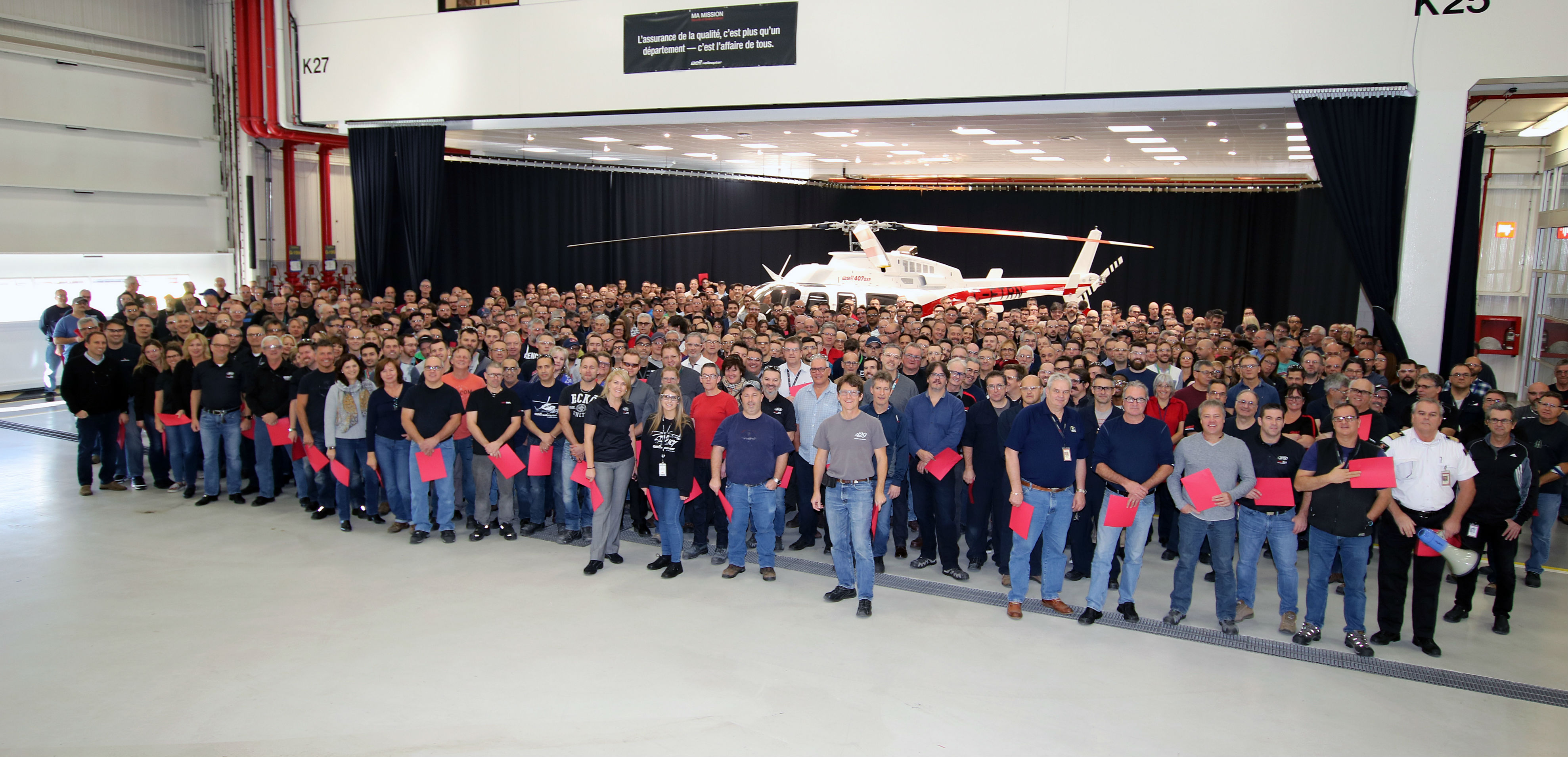 All Bell Helicopter Mirabel employees gathered around the 5,000th aircraft in the facility’s delivery center for a special ceremony. Bell Helicopter Photo