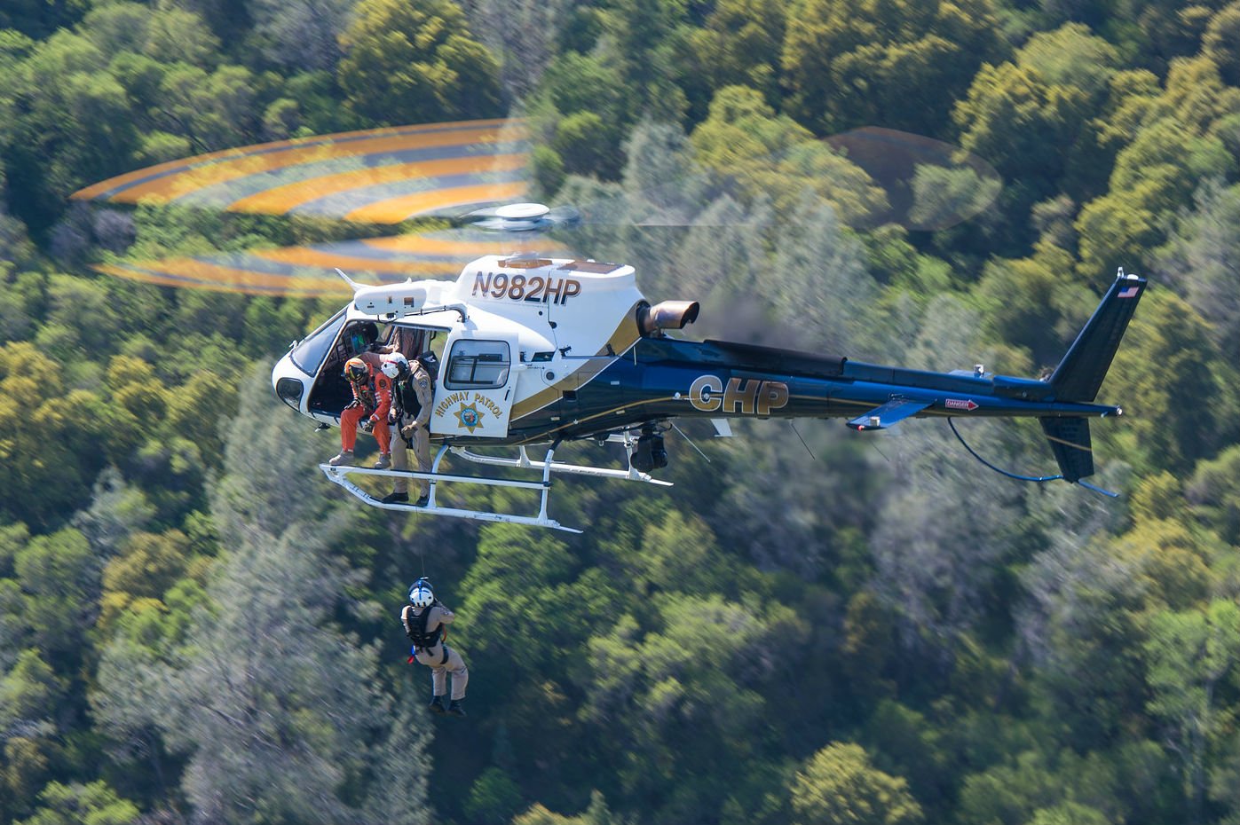 While the CHP crews maintain currency in conducting human external load missions, the Goodrich hoists installed aboard the new H125s are providing improved hoisting capabilities over the hoists installed on their legacy fleet of AS350 B3s. Dan Megna Photo