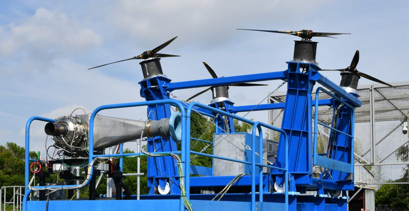 Hybrid propulsion systems are expected to contribute to the emergence of new VTOL (vertical takeoff and landing) and STOL (short takeoff and landing) aircraft. Remy Bertrand Photo