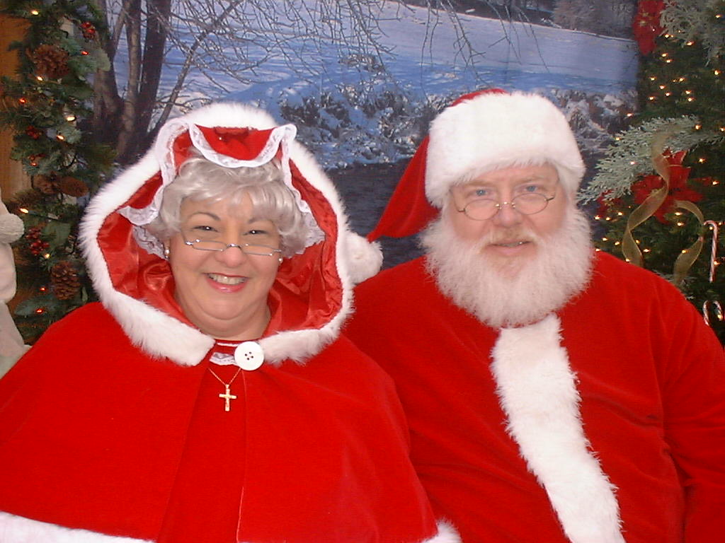 Santa will arrive at the AHMEC’s annual SantaFest in West Chester via helicopter. AHMEC Photo