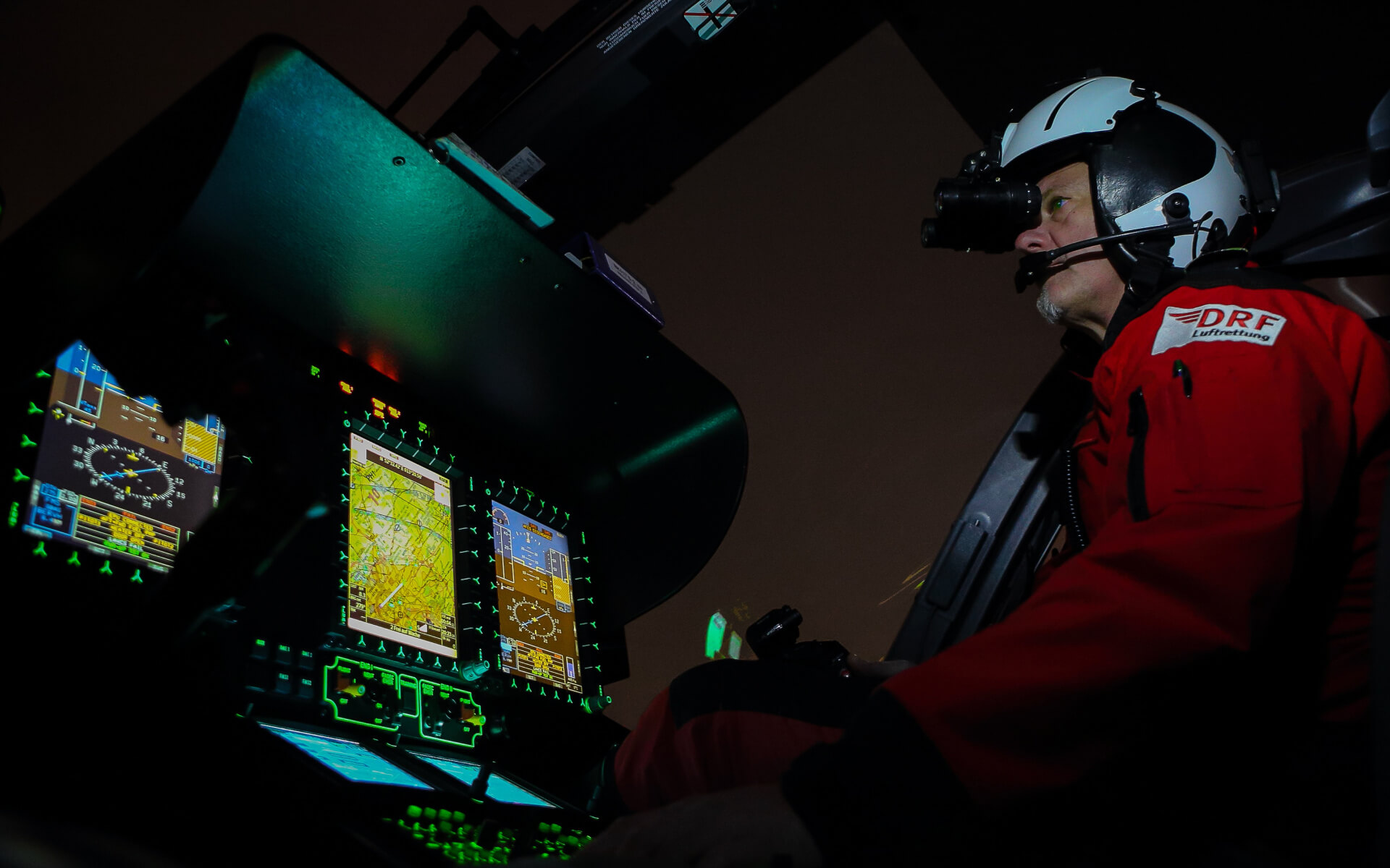DRF Luftrettung has opened its 10th night flight station nationwide. No other air rescue organization in Germany operates so many 24-hour stations. DRF Luftrettung Photo