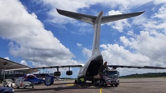 The two helicopters were transported with an II-76 from Heli-Union’s base in Cameroun to Heli-Union’s local base in Felix-Eboué Airport, Cayenne.