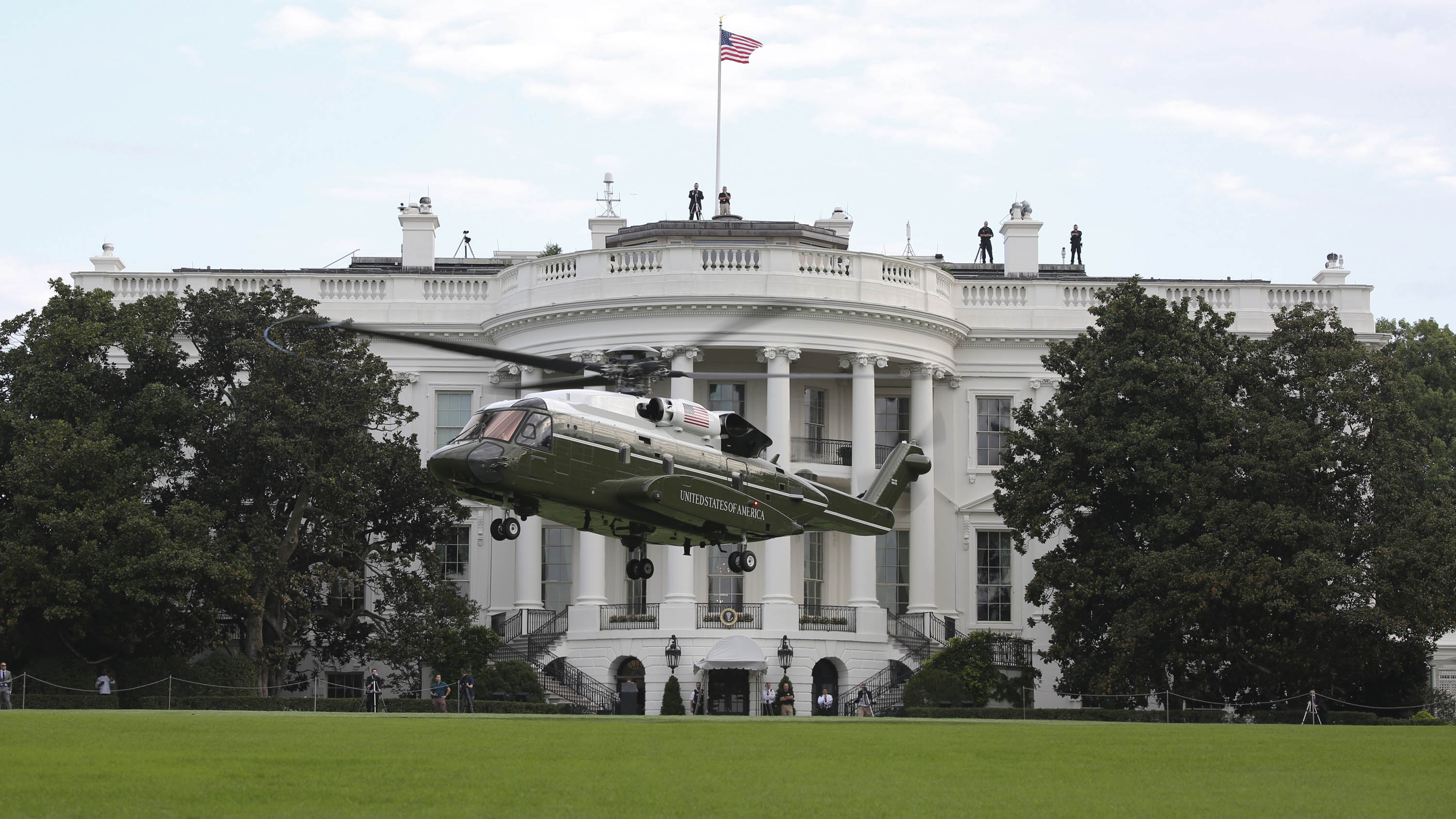 VH-92A presidential helicopter lands on White House South Lawn