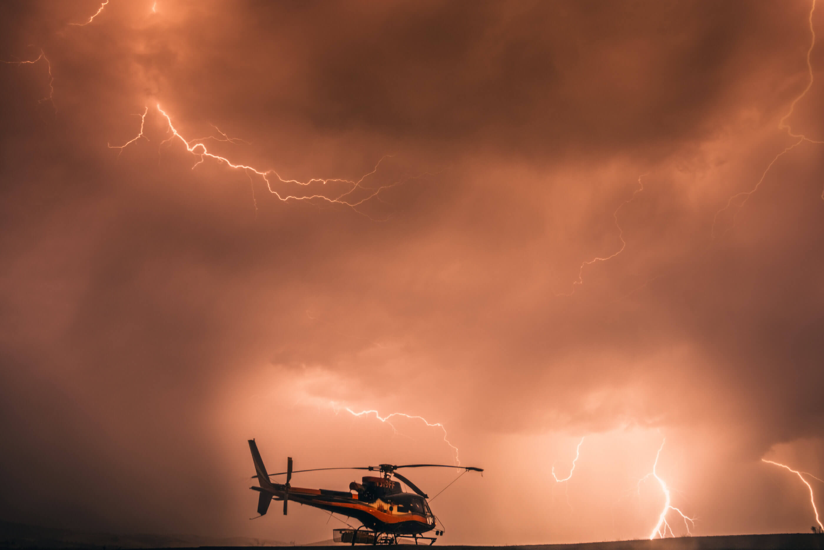 How can aviators detect and avoid lightning? - Vertical Mag