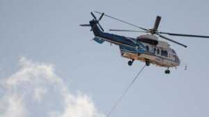 ブリキHAJI 電動　AIR TAXI HELICOPTER 動作品 Omni-Taxi-Aereo-firefighting-