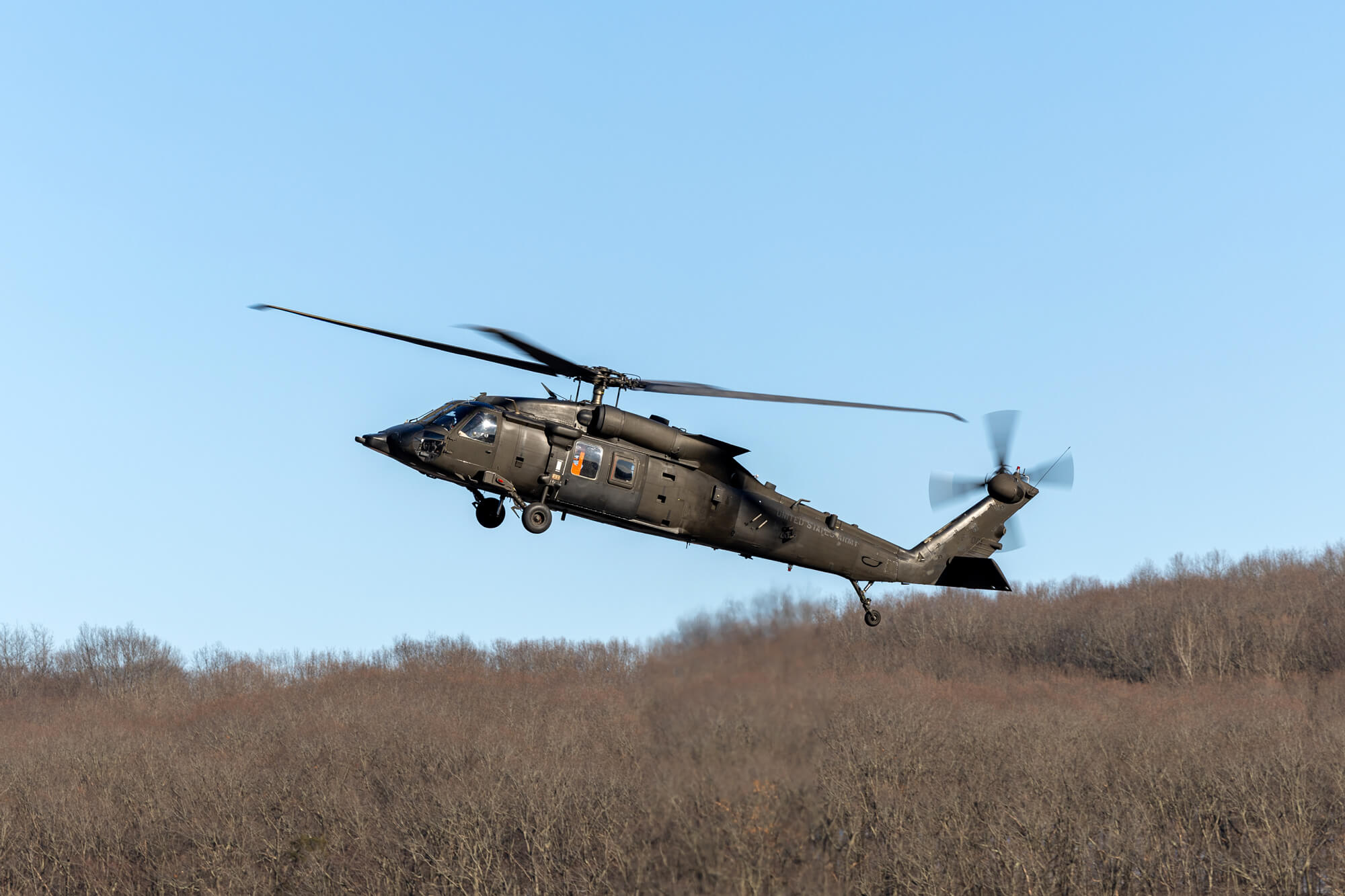 UHです。 Sikorsky delivers first UH-60MX autonomy-ready Black Hawk to U.S.